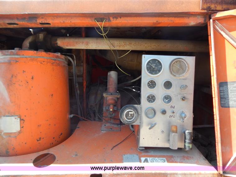 image for item G3287 Joy-Sullivan MS-4E-5 track drill and Joy air compressor