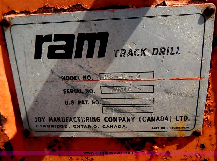 image for item G3287 Joy-Sullivan MS-4E-5 track drill and Joy air compressor