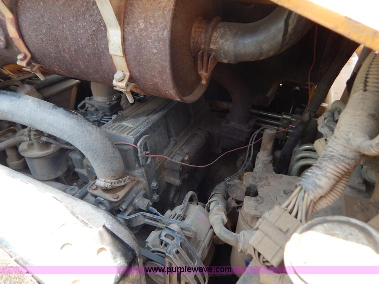 image for item G3311 1998 Daewoo DSL801 skid steer