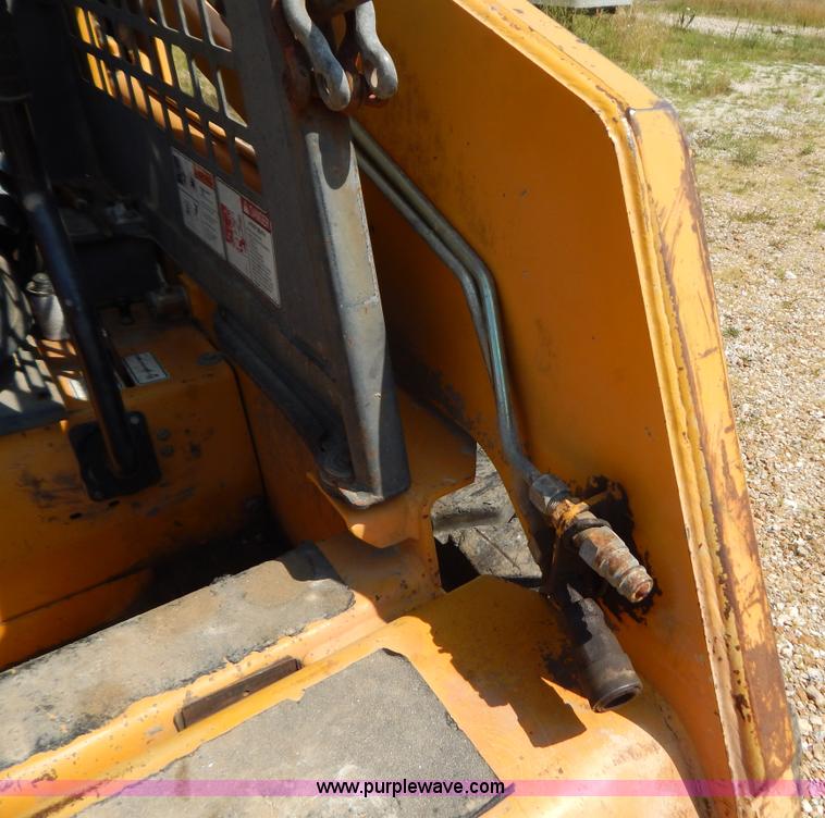 image for item G3311 1998 Daewoo DSL801 skid steer