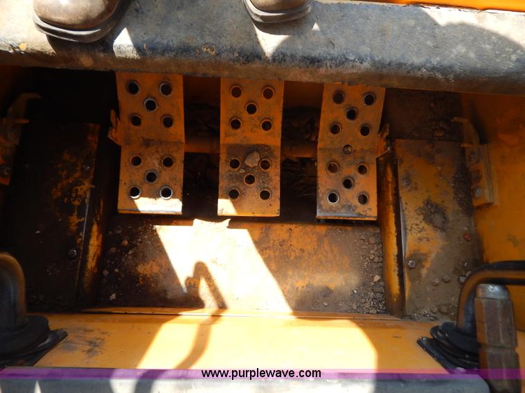 image for item G3311 1998 Daewoo DSL801 skid steer