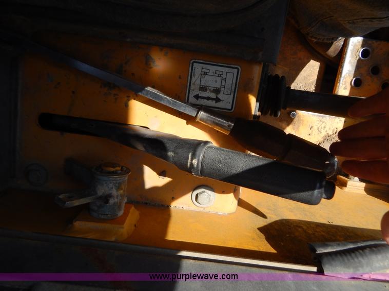 image for item G3311 1998 Daewoo DSL801 skid steer