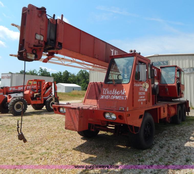 image for item G3312 Koehring 428 crane