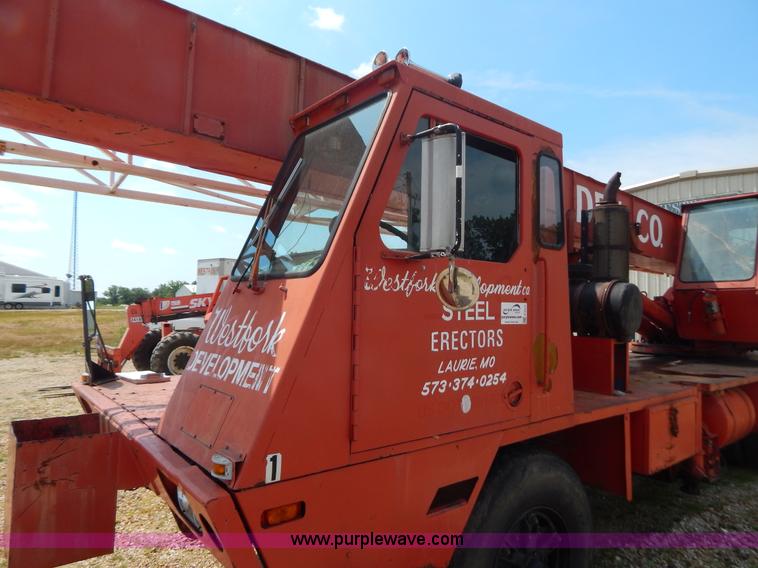 image for item G3312 Koehring 428 crane