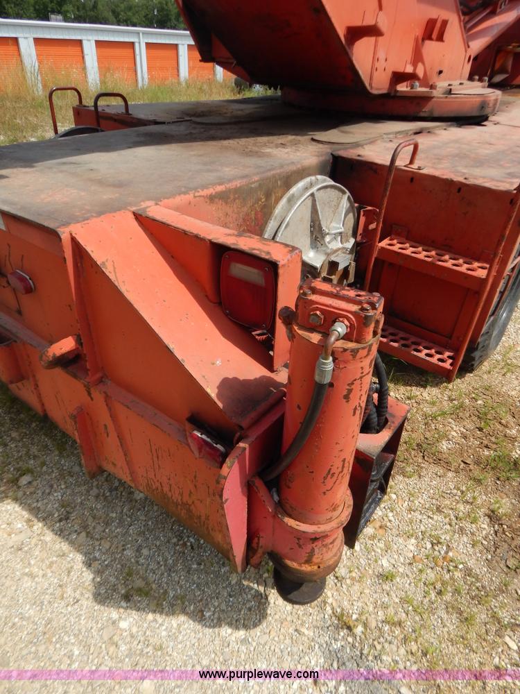 image for item G3312 Koehring 428 crane