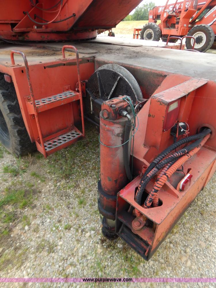image for item G3312 Koehring 428 crane