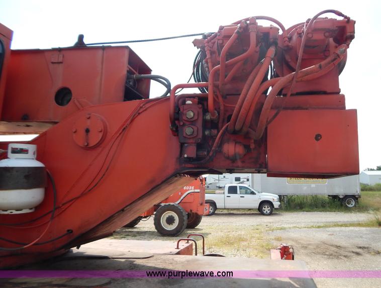 image for item G3312 Koehring 428 crane
