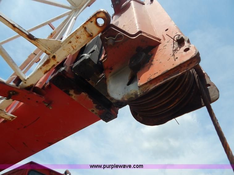 image for item G3312 Koehring 428 crane