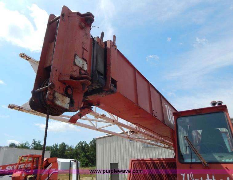 image for item G3312 Koehring 428 crane