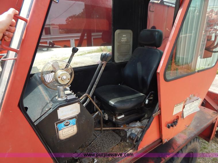 image for item G3312 Koehring 428 crane