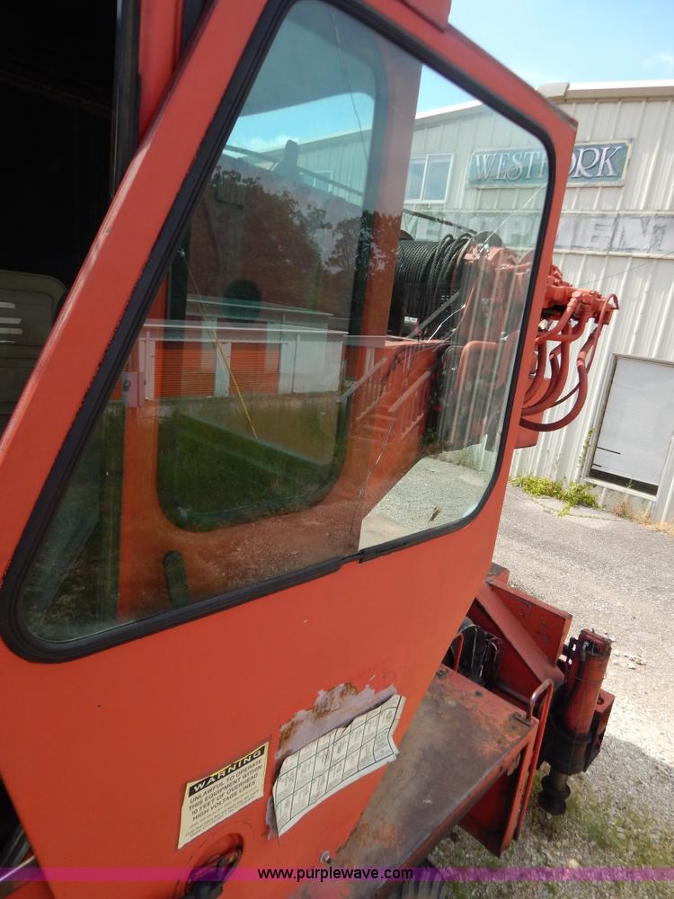 image for item G3312 Koehring 428 crane