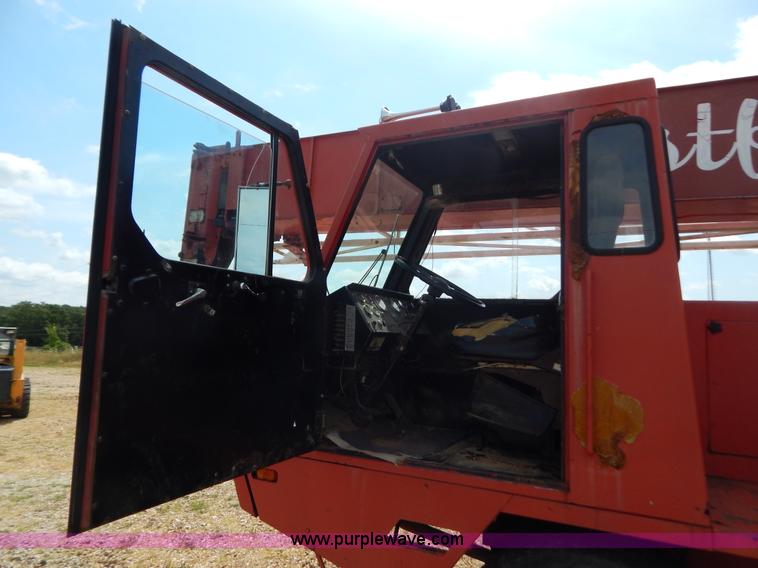 image for item G3312 Koehring 428 crane