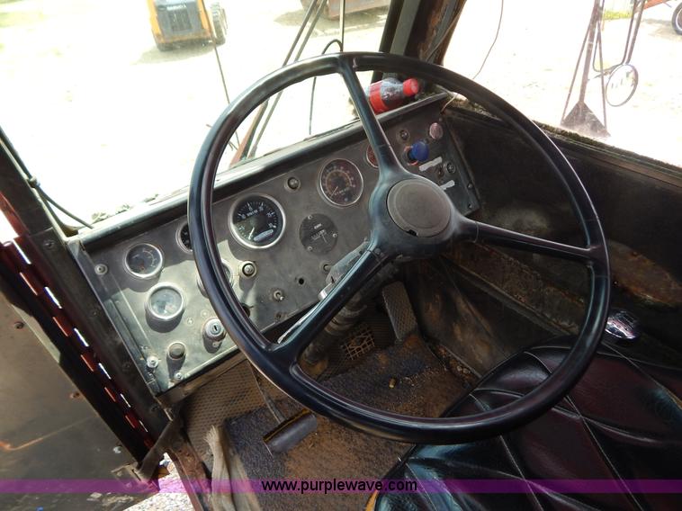 image for item G3312 Koehring 428 crane