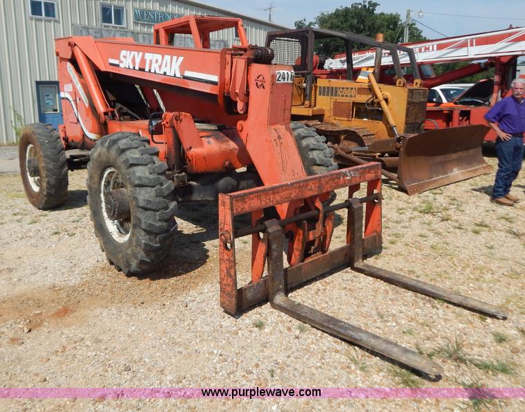 image for item G3314 SkyTrak 6036 telehandler
