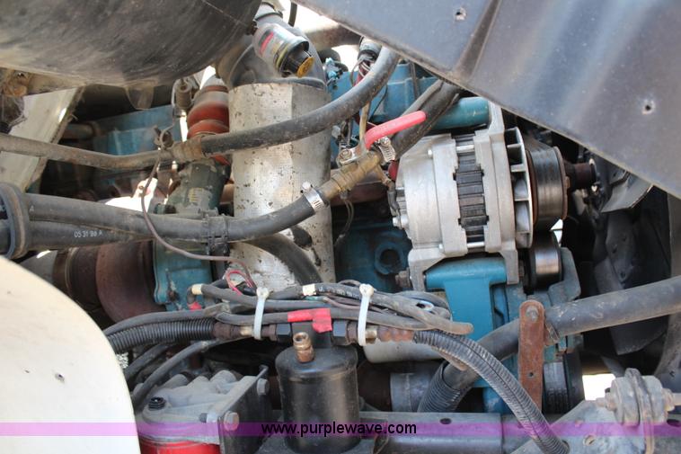 image for item G5391 1999 International 4700 digger derrick truck