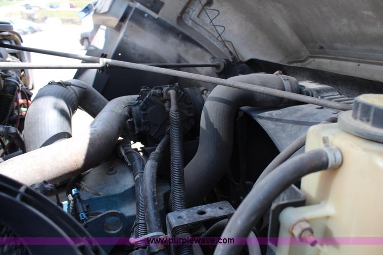 image for item G5391 1999 International 4700 digger derrick truck