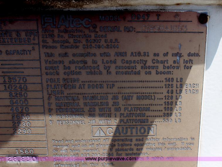 image for item G5391 1999 International 4700 digger derrick truck