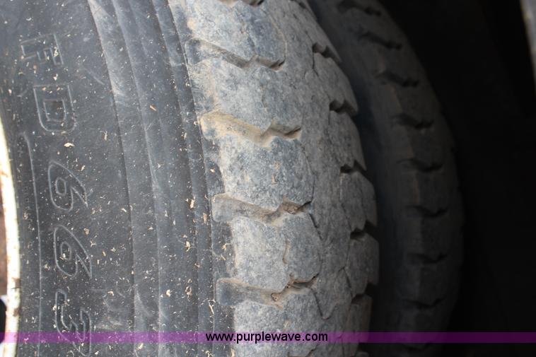 image for item G5391 1999 International 4700 digger derrick truck