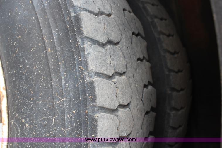 image for item G5391 1999 International 4700 digger derrick truck