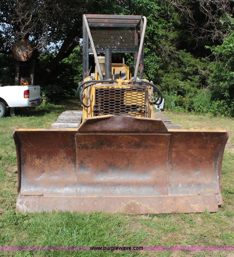 image for item G5487 1961 International TD9 dozer