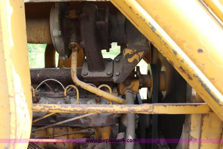 image for item G5487 1961 International TD9 dozer