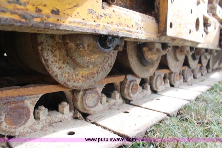 image for item G5487 1961 International TD9 dozer