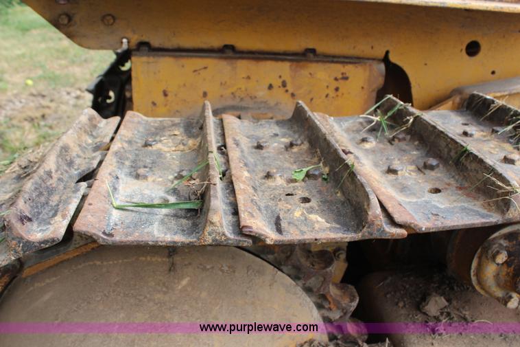 image for item G5487 1961 International TD9 dozer