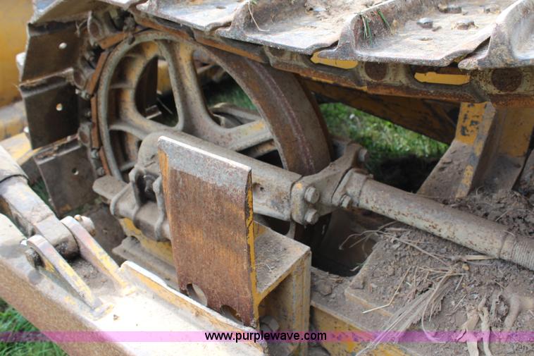 image for item G5487 1961 International TD9 dozer