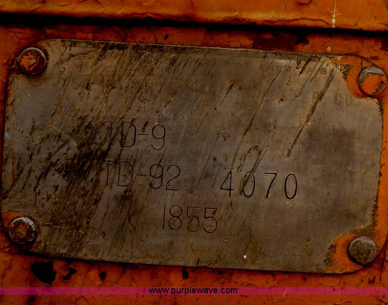 image for item G5487 1961 International TD9 dozer