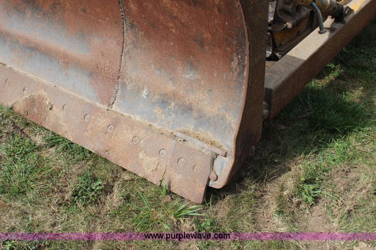 image for item G5487 1961 International TD9 dozer
