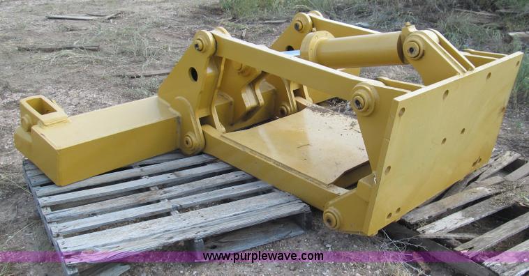 image for item G5770 Caterpillar D6D dozer ripper attachment