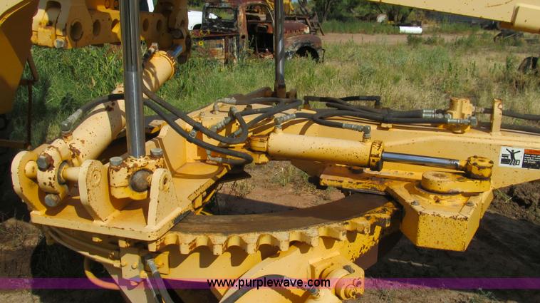 image for item G5773 1999 Champion 736A motor grader