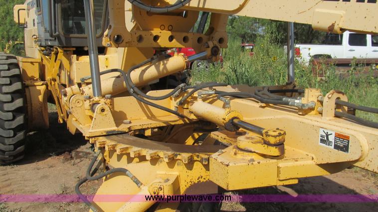 image for item G5773 1999 Champion 736A motor grader