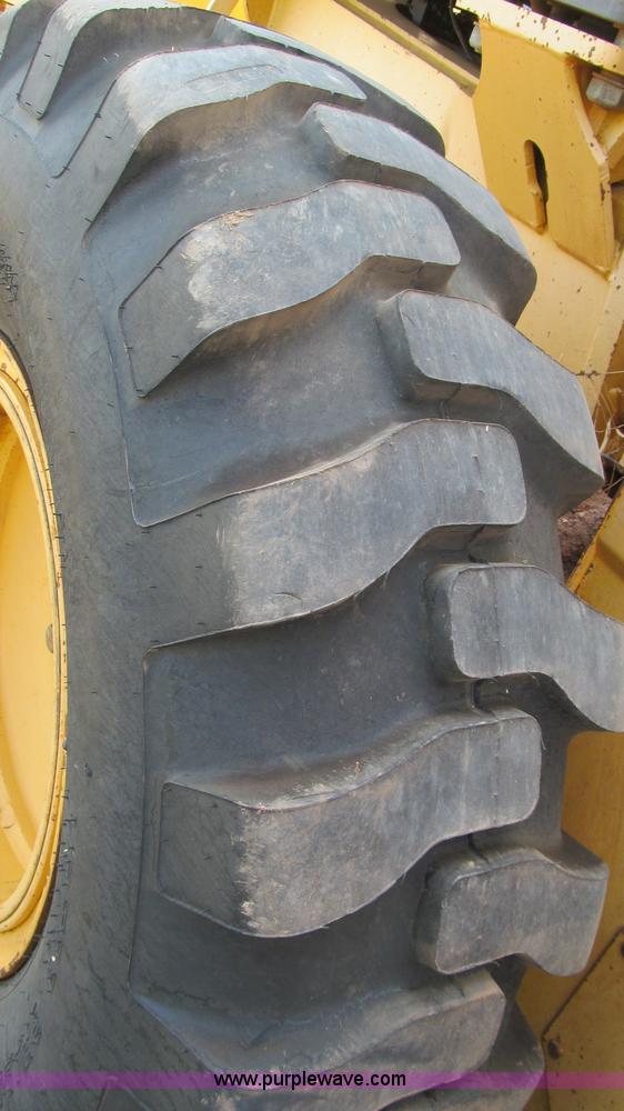 image for item G5773 1999 Champion 736A motor grader