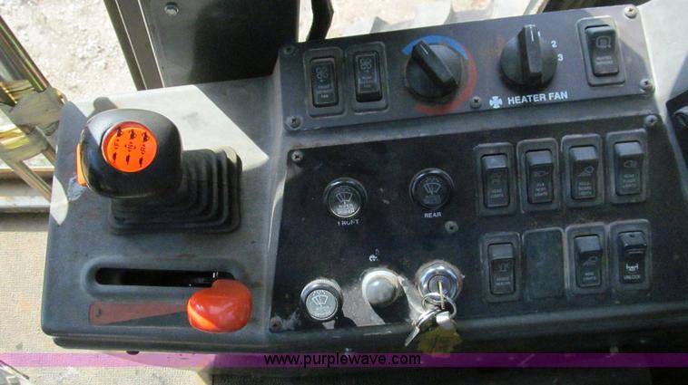 image for item G5773 1999 Champion 736A motor grader