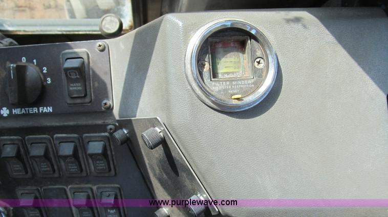 image for item G5773 1999 Champion 736A motor grader