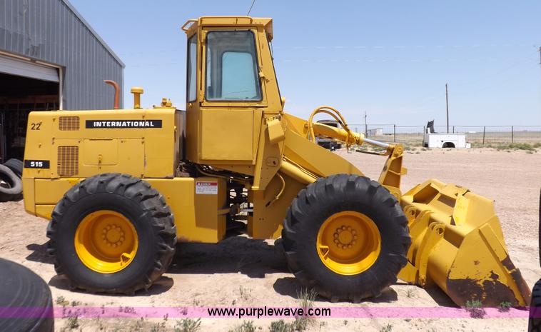 image for item H7172 1978 International 2275 wheel loader