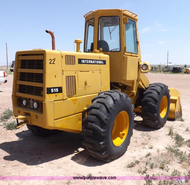 image for item H7172 1978 International 2275 wheel loader