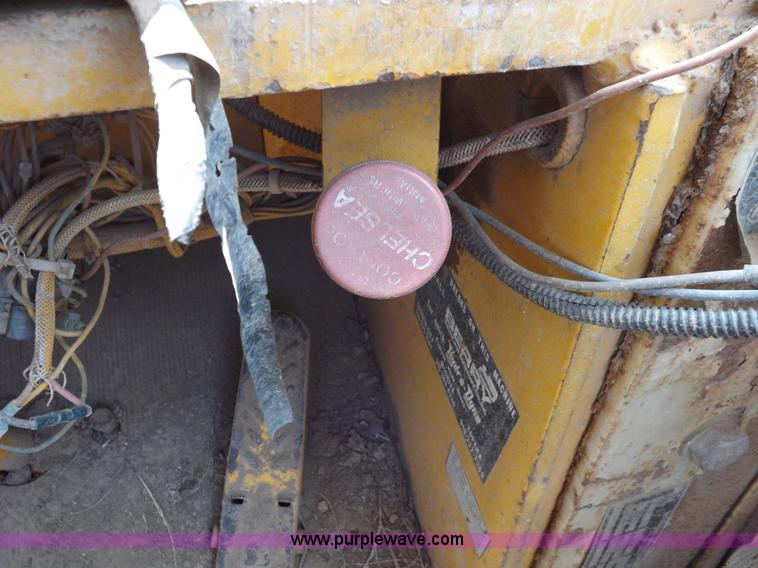 image for item H7172 1978 International 2275 wheel loader