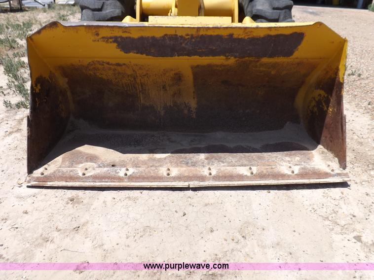 image for item H7172 1978 International 2275 wheel loader