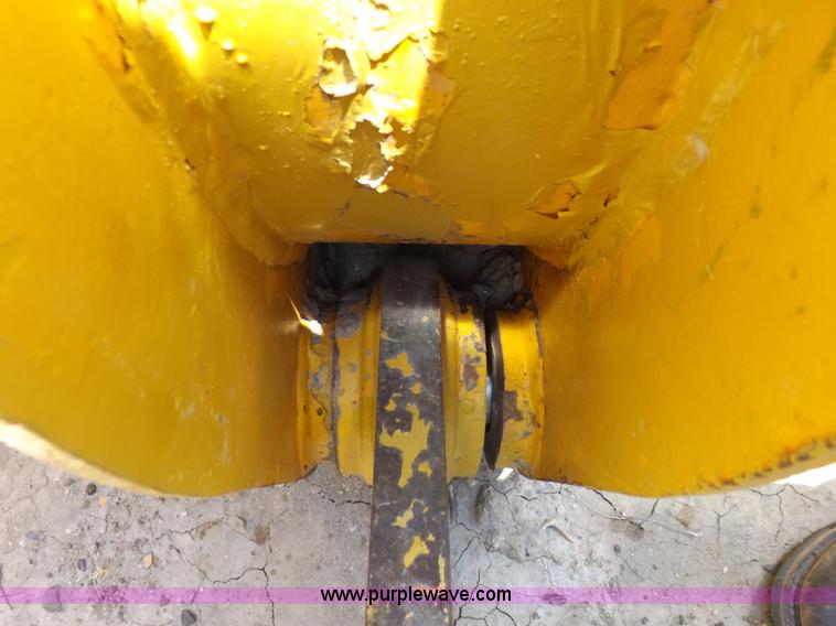 image for item H7172 1978 International 2275 wheel loader