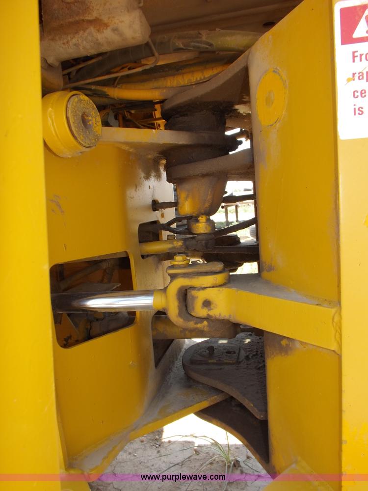 image for item H7172 1978 International 2275 wheel loader