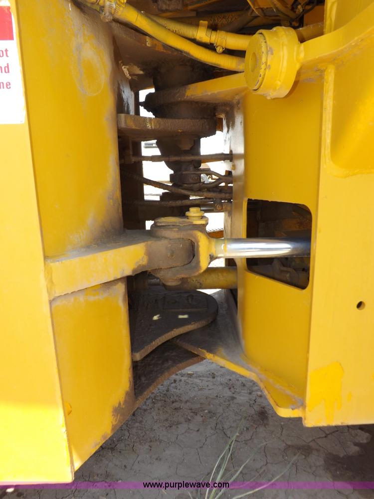 image for item H7172 1978 International 2275 wheel loader