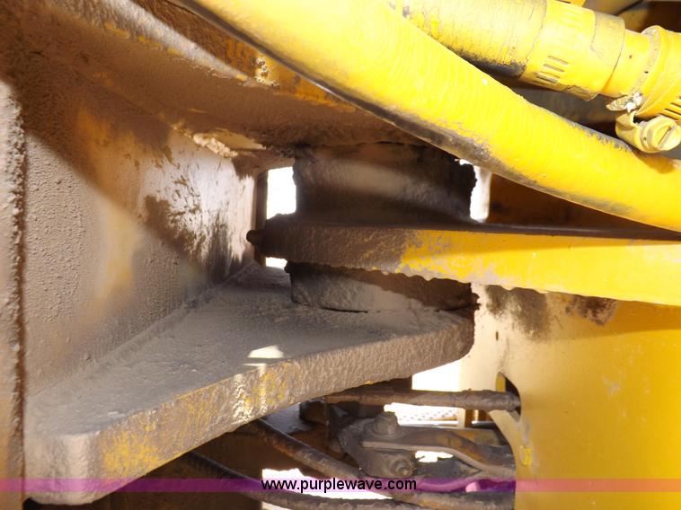 image for item H7172 1978 International 2275 wheel loader