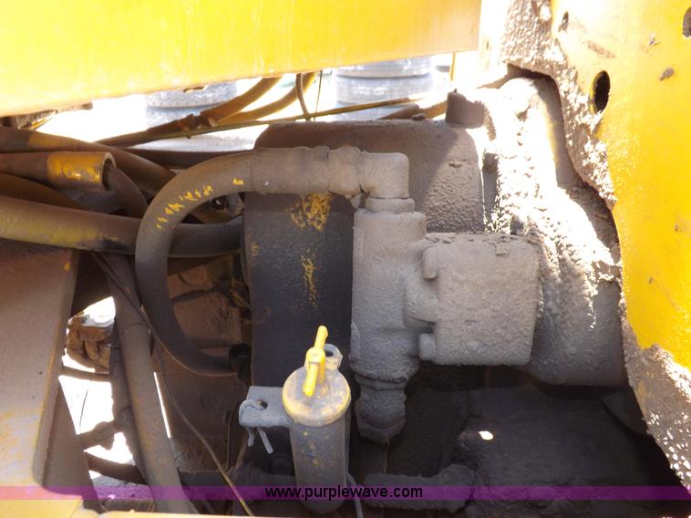 image for item H7172 1978 International 2275 wheel loader