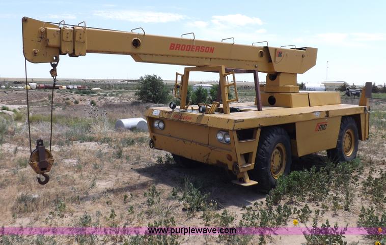 image for item H7174 1975 Broderson RTR701B carry deck crane