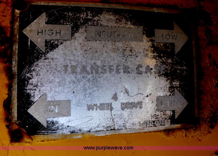 image for item H7174 1975 Broderson RTR701B carry deck crane