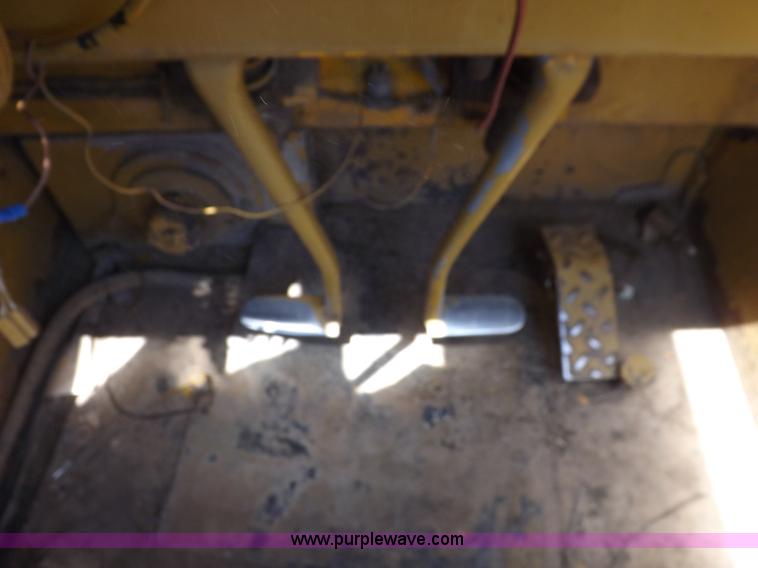 image for item H7174 1975 Broderson RTR701B carry deck crane