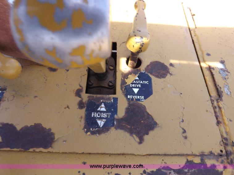 image for item H7174 1975 Broderson RTR701B carry deck crane