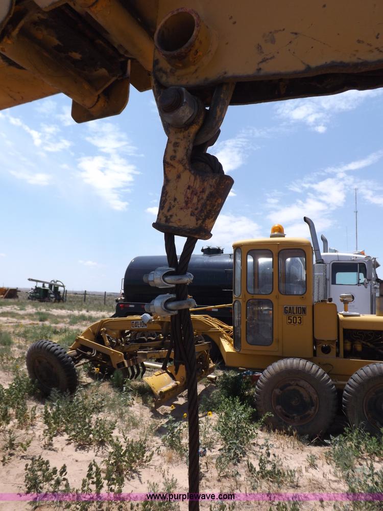 image for item H7174 1975 Broderson RTR701B carry deck crane